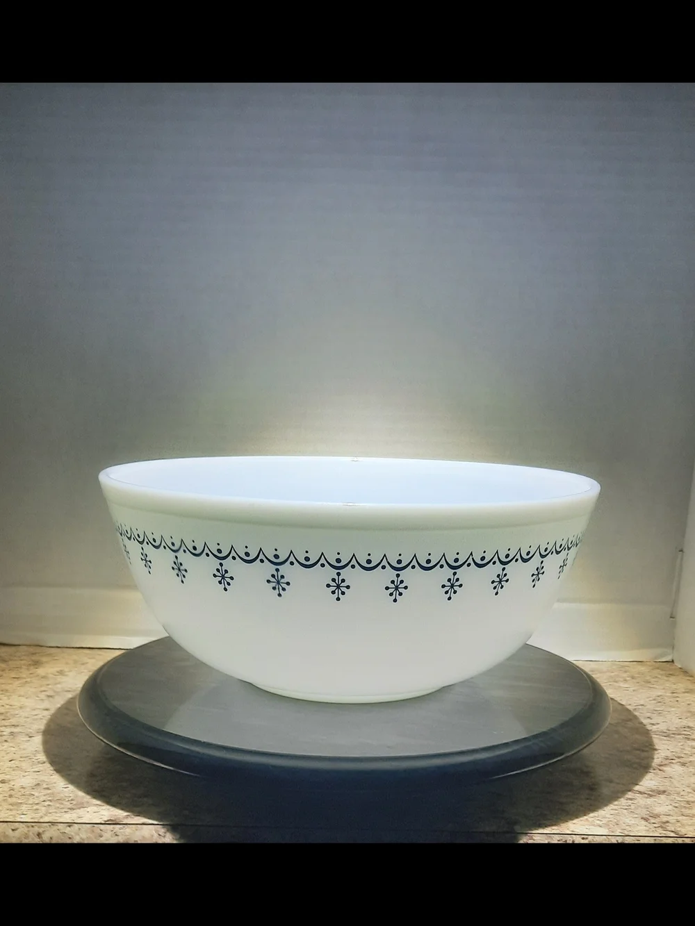 Pyrex Blue Garland Snowflake Mixing Bowl Set